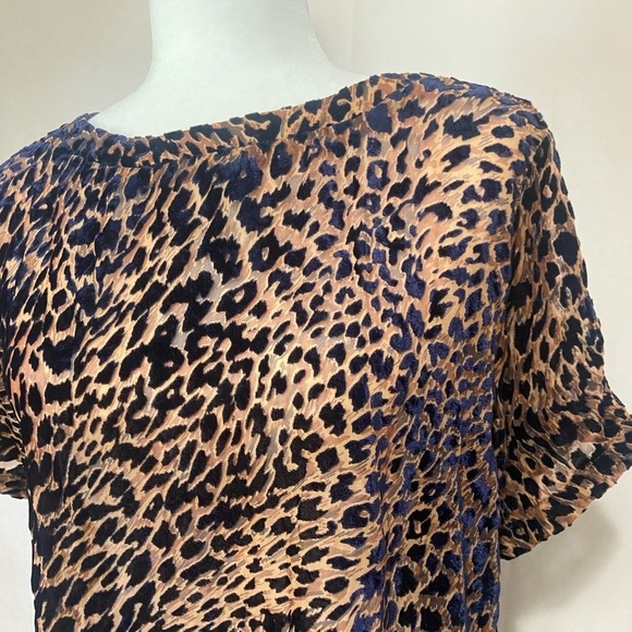 Kori women's S short sleeve animal print burnout holographic style top EUC - Picture 2 of 8